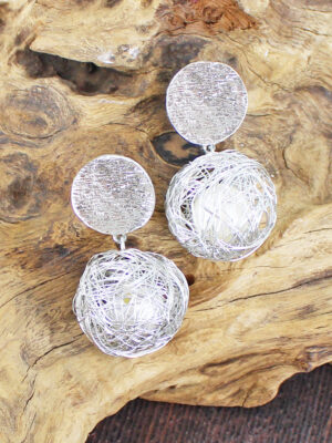 AR1502S MESH BALL & BEATEN DISC EARRINGS