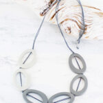 BB1201GY TWO-TONE RESIN HOOP NECKLACE (ADJUSTABLE)