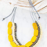 BB1404MU THREE-STRAND WOODEN BEAD NECKLACE