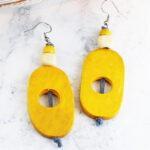 BB1407MU WOODEN OVAL EARRINGS