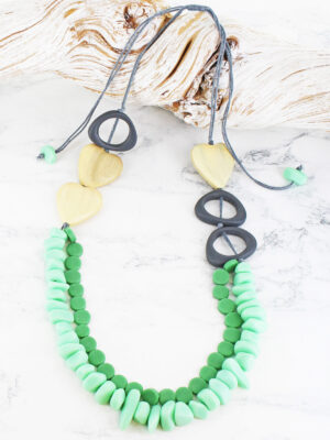 BB1501GN RESIN BEAD & WOODEN HEART NECKLACE
