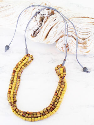 BB6301MU THREE-STRAND GLASS BEAD NECKLACE