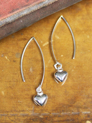 BU1906 SILVER DROP EARRINGS WITH HEART CHARM