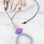 FB1308GY WOODEN OPEN HOOP PENDANT NECKLACE
