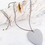 FB1310GY SIMPLE WOODEN HEART PENDANT NECKLACE