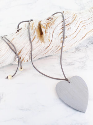 FB1310GY SIMPLE WOODEN HEART PENDANT NECKLACE