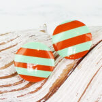 JP1021GM STRIPED RESIN STUD EARRING - GREEN & MINT