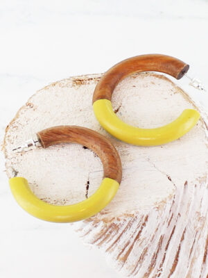 JP1022MU HALF RESIN & HALF WOOD RESIN HOOP EARRING - MUSTARD