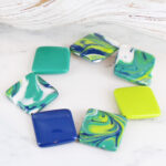 JP1303BLU ELASTICATED MARBLED RESIN BRACELET