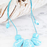 JP1313BB ASYMMETRIC MARBLED RESIN NECKLACE