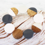 JP6103GY RESIN & WOOD DISC BRACELET