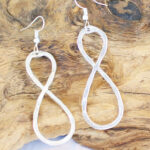 KH1313 INFINITY LOOP EARRINGS