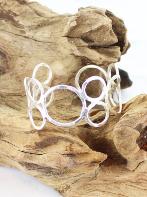 KH1821S BEATEN OPEN RING CUFF