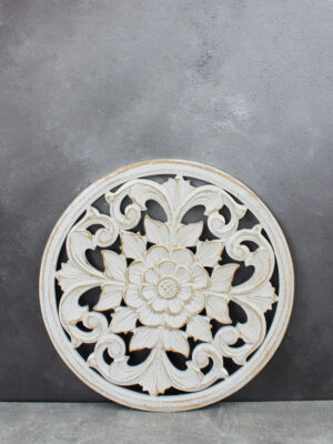 PY6103W ROUND CARVED FLOWER PLAQUE (30cm Diam)