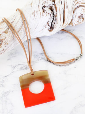 RA1001OR RESIN & HORN PENDANT NECKLACE WITH HOLE