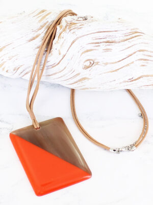 RA1005OR RECTANGULAR RESIN & HORN PENDANT NECKLACE