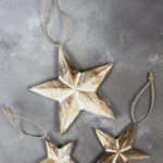 RT6106N SET/3 SMALL CARVED WOODEN STARS