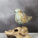 RT6109AT SINGLE WOODEN BIRD ON NATURAL ROOT BASE