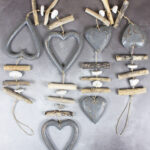 RC6100GY MIXED SET/2 LONG WOODEN HEART GARLANDS