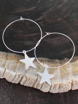 SP034S SIMPLE HOOP EARRING WITH STAR CHARM [SILVER PLATE]