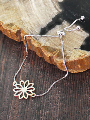 SP201F ADJUSTABLE FLOWER CHARM BRACELET [SILVER PLATE]