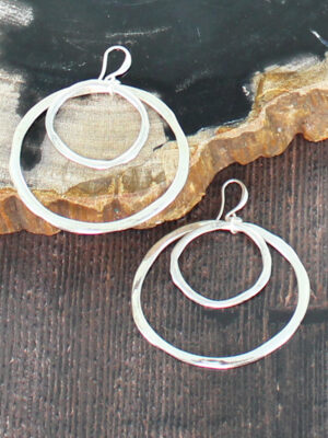 SP203 DOUBLE RING EARRINGS [SILVER PLATE]