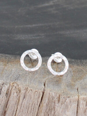 SP210R SIMPLE RING STUD EARRINGS [SILVER-PLATE]