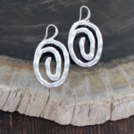 SP302 SWIRL EARRINGS [SILVER-PLATE]
