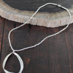 SP312 TWISTED OVAL PENDANT NECKLACE [SILVER-PLATE]