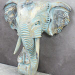 TD1301B CARVED WOODEN ELEPHANT HEAD (25CM HIGH)