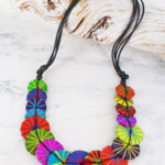 UJ1502M WOODEN DISC & THREAD NECKLACE