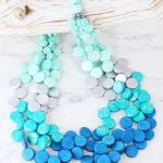 UJ1506BLU WOODEN DISC CLUSTER NECKLACE