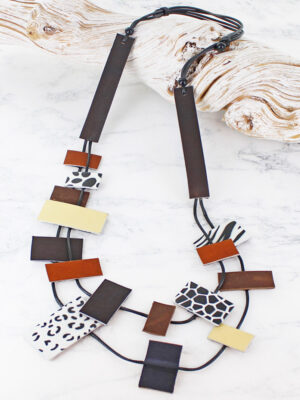 UJ6434 LONG RECTANGULAR LEATHER NECKLACE (NATURALS)